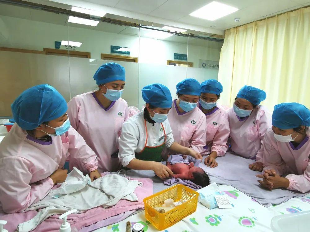 东至县妇婴监护型护送